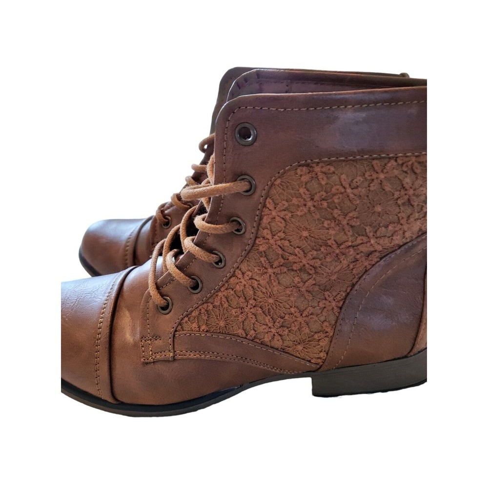 Forever Brown Ankle Wm Sz 8 unique pattern on the Outside 0844